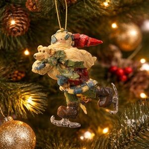 1998 Boyds Santa Ice Skating Ornament Vintage Christmas Holiday‎ Tree Decoration